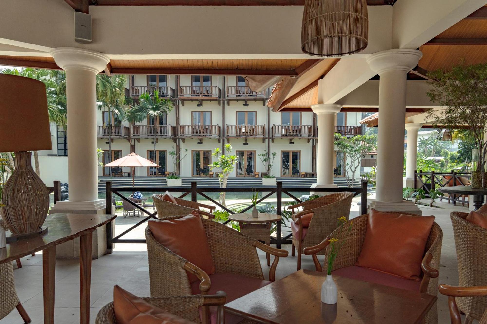 Novus Giri Resort & Spa Puncak Exterior photo