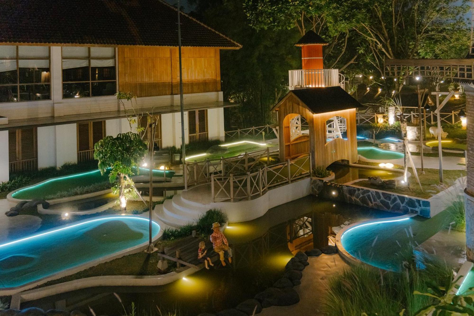 Novus Giri Resort & Spa Puncak Exterior photo