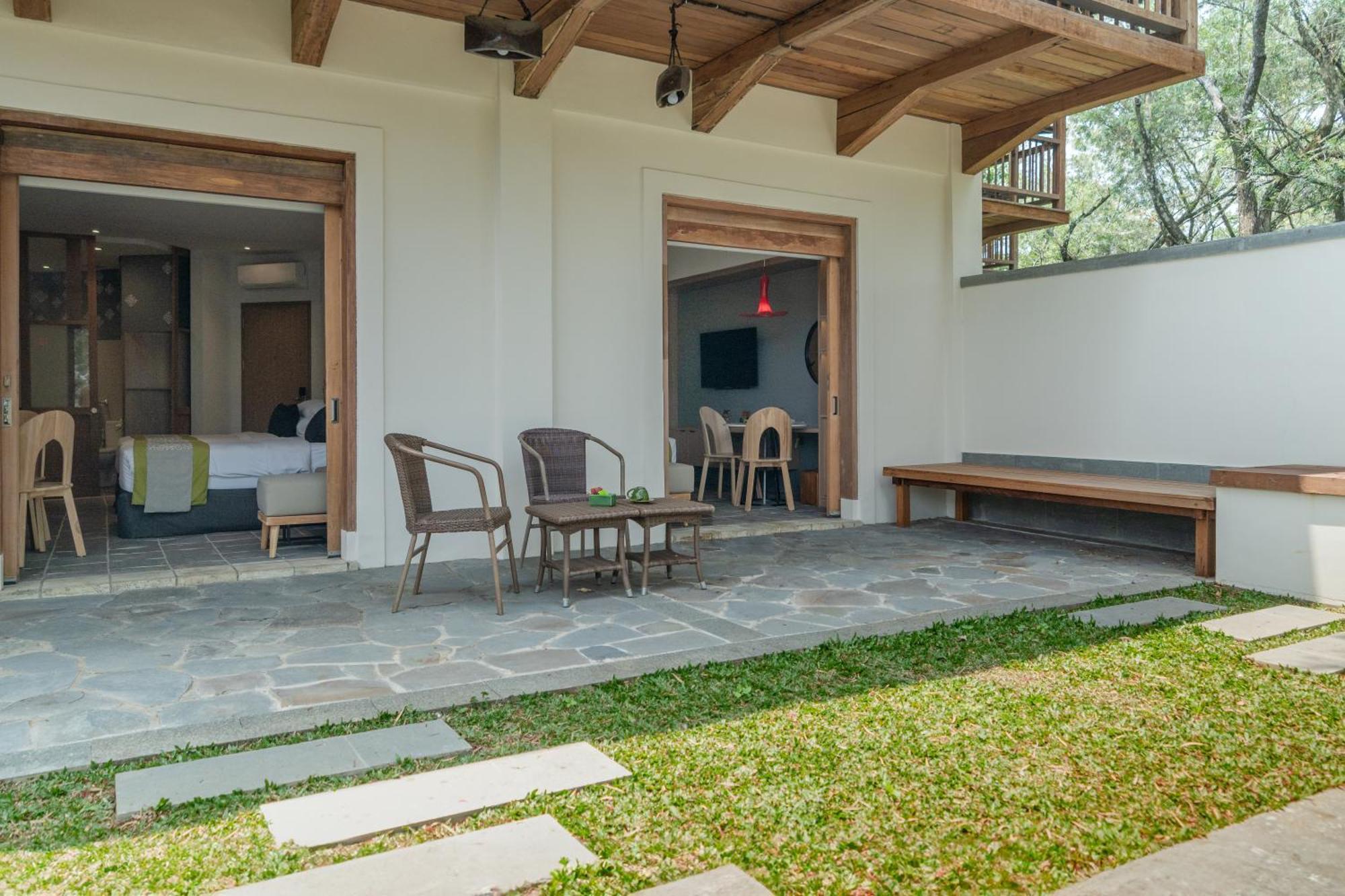 Novus Giri Resort & Spa Puncak Exterior photo