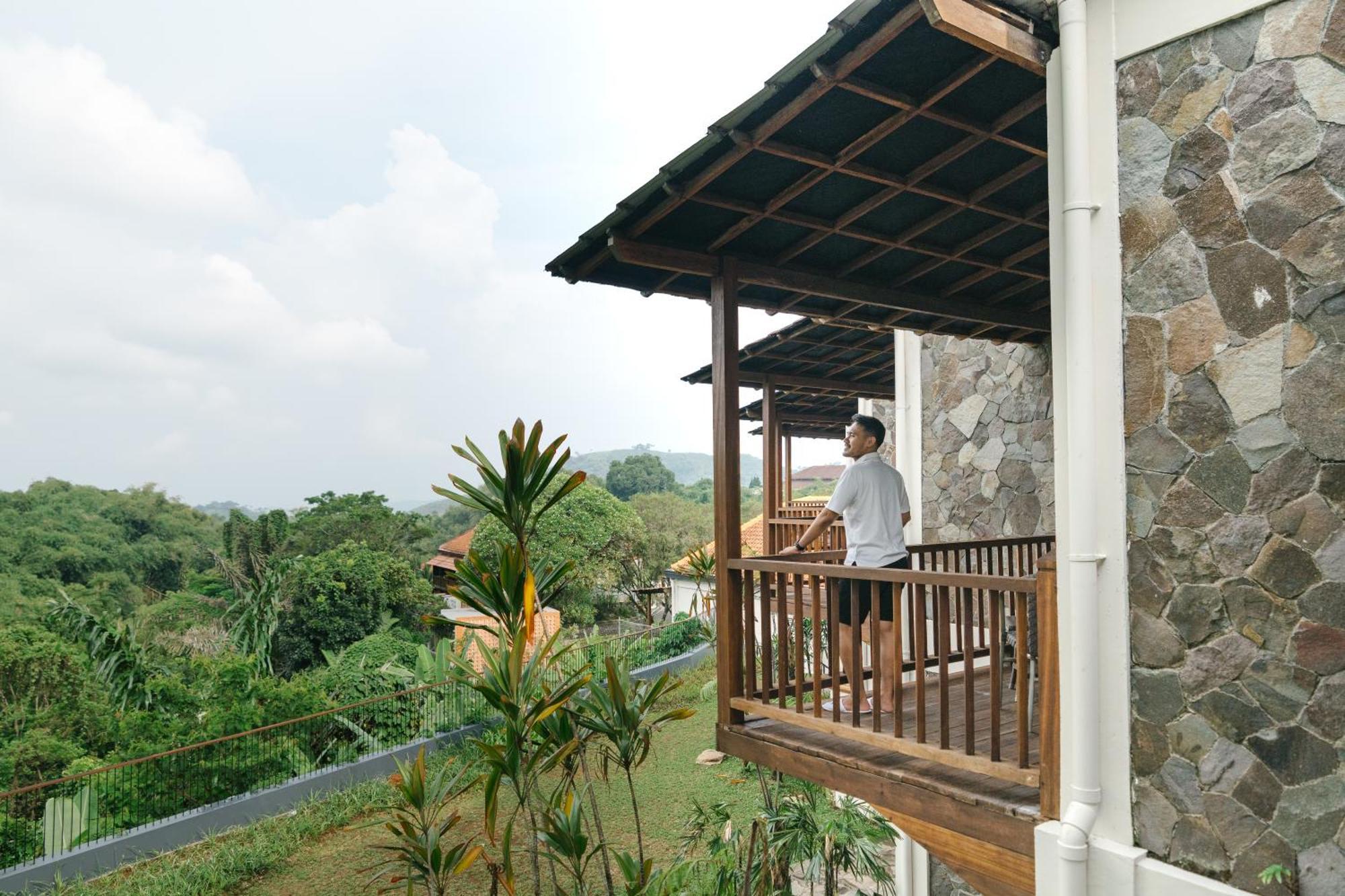 Novus Giri Resort & Spa Puncak Exterior photo