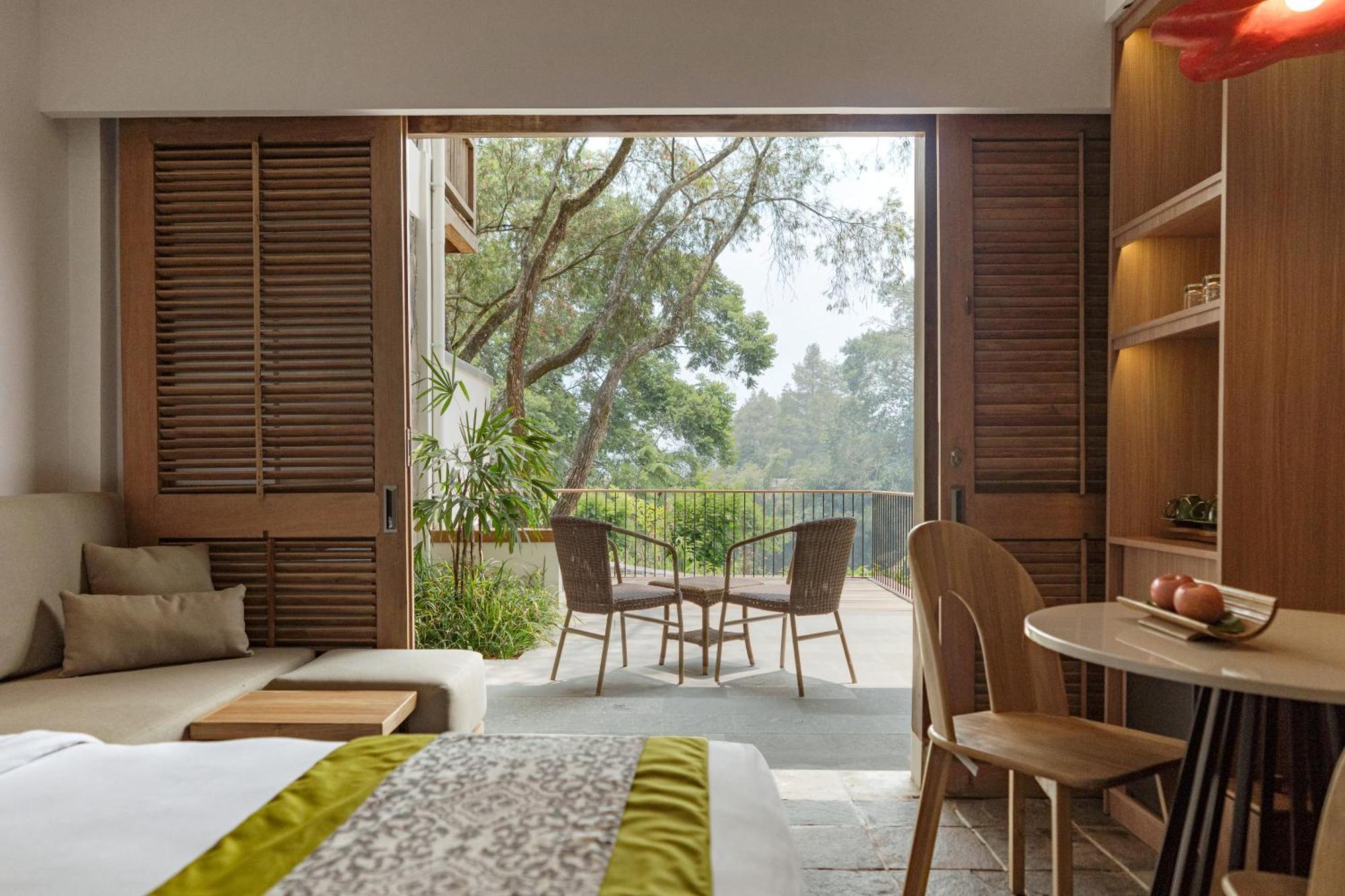 Novus Giri Resort & Spa Puncak Exterior photo