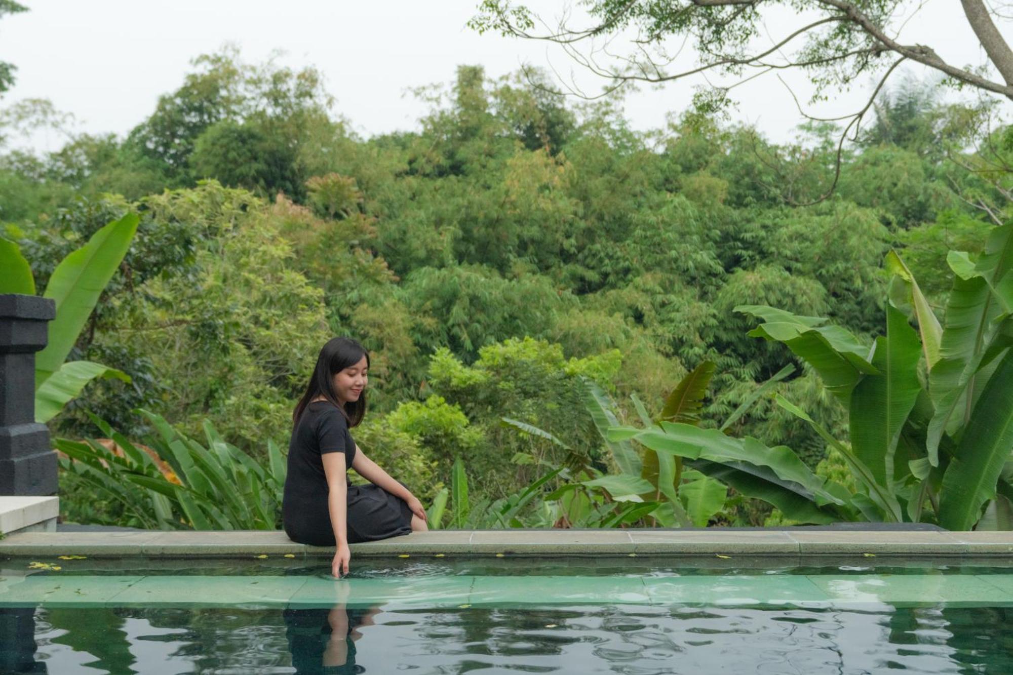 Novus Giri Resort & Spa Puncak Exterior photo