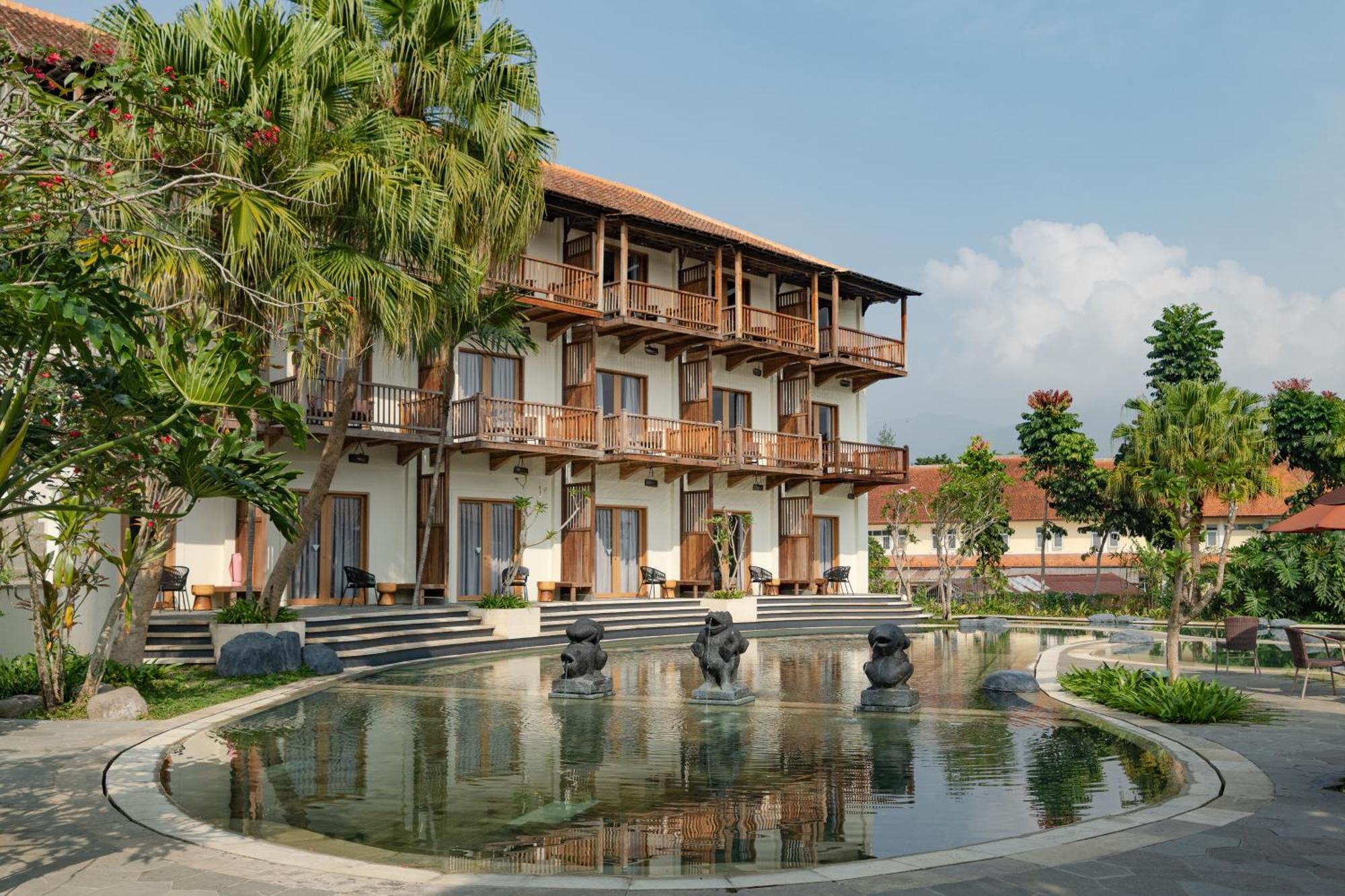 Novus Giri Resort & Spa Puncak Exterior photo