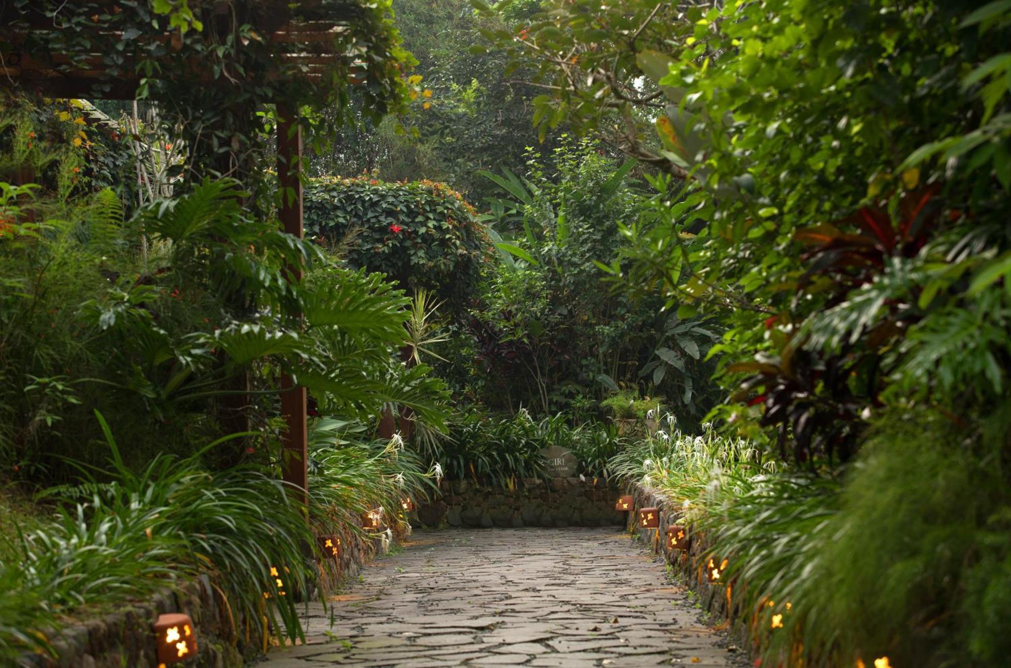Novus Giri Resort & Spa Puncak Exterior photo