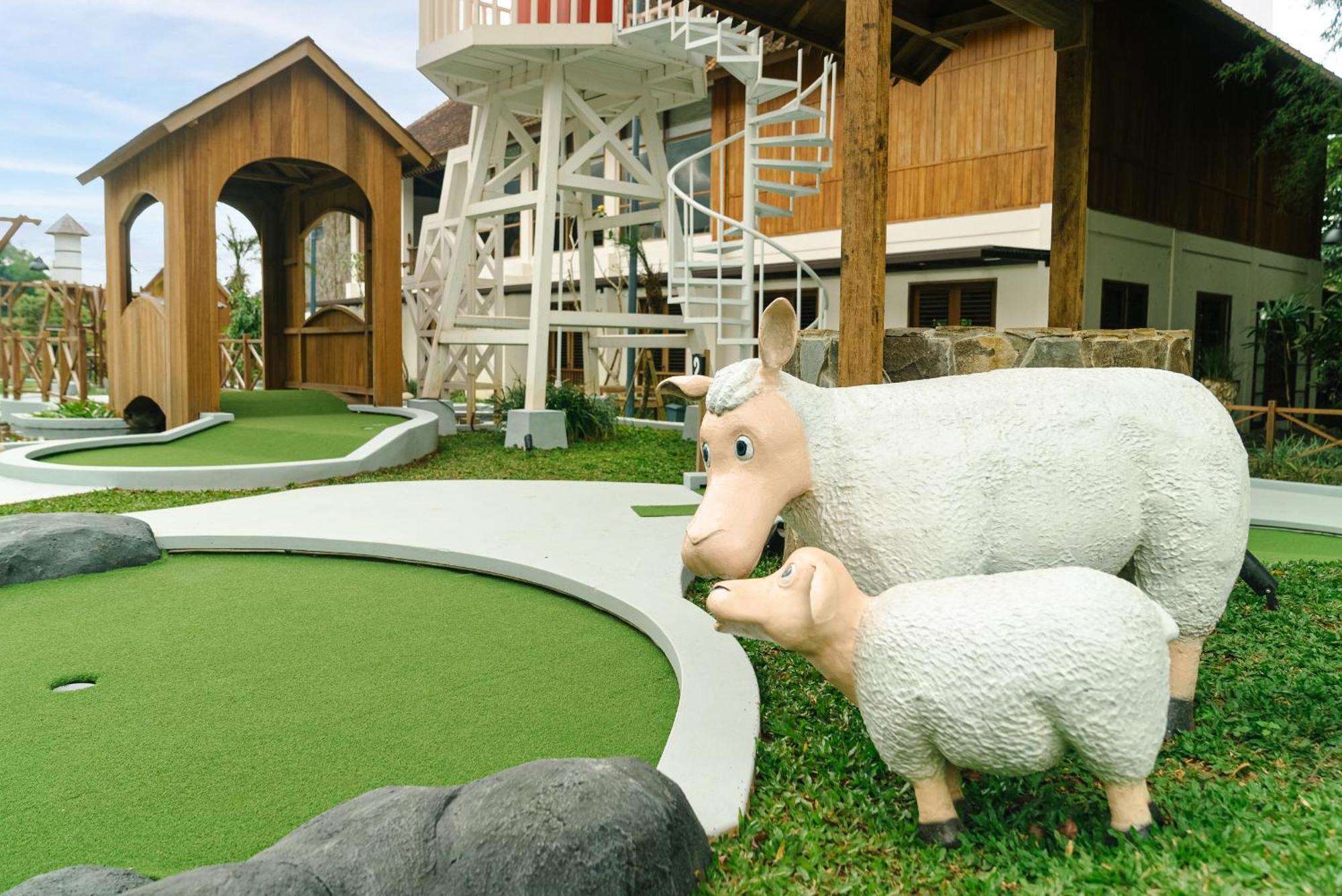Novus Giri Resort & Spa Puncak Exterior photo